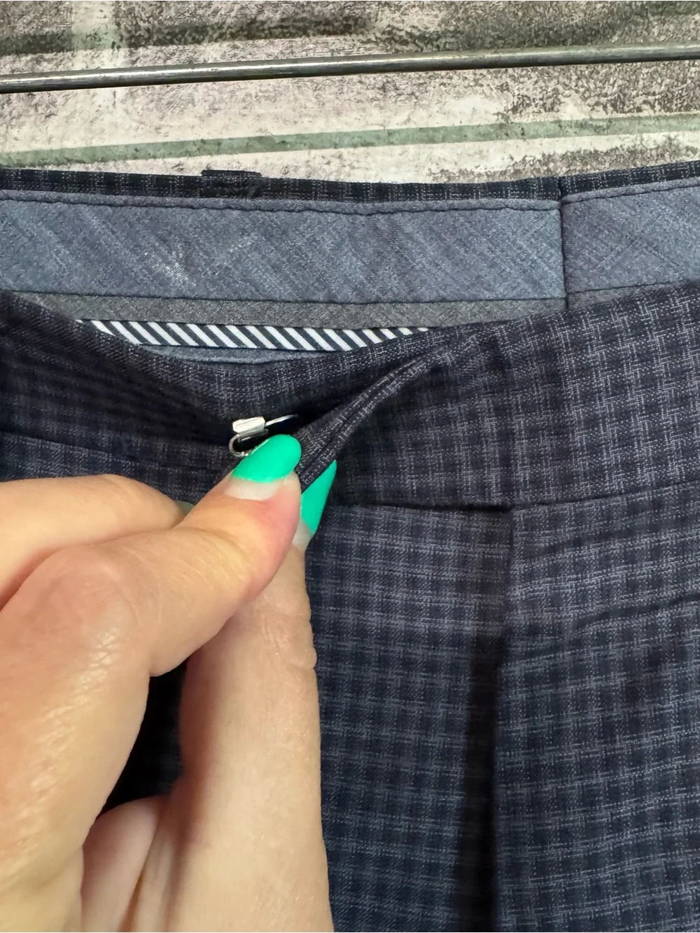 Hugo Boss dress pants Blue plaid checkered print 100% wool